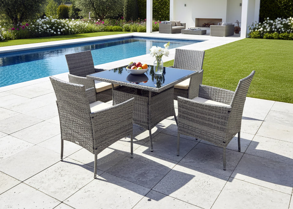 Conjunto Mesa Quadrada + 4 Cadeiras de Rattan PE. Mobiliário de Jardim e Terraço
