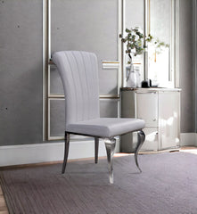 Très grande chaise de salle à manger en similicuir