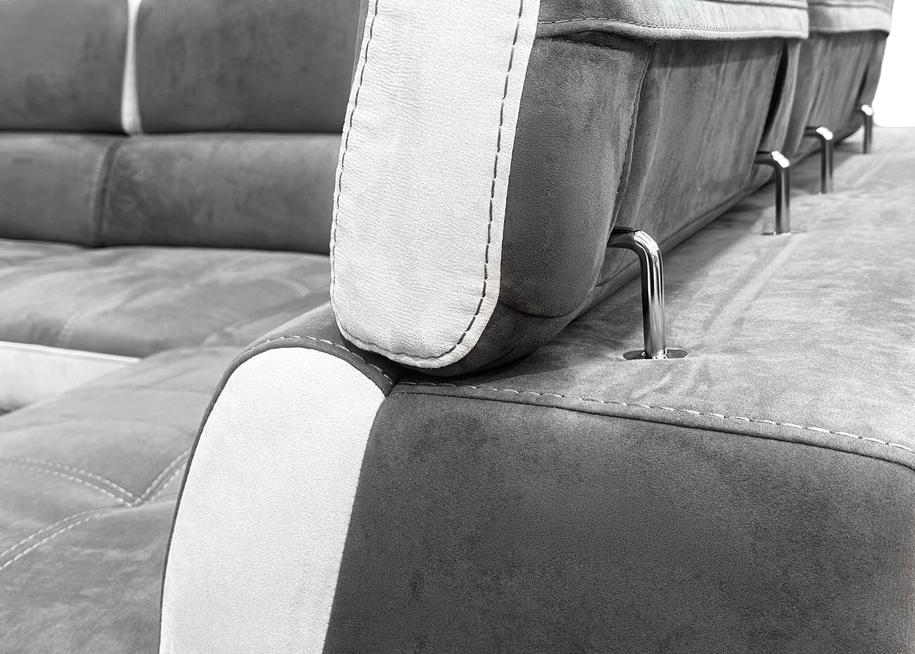 Sofa Cama Rinconera Murano + Puf 252cm